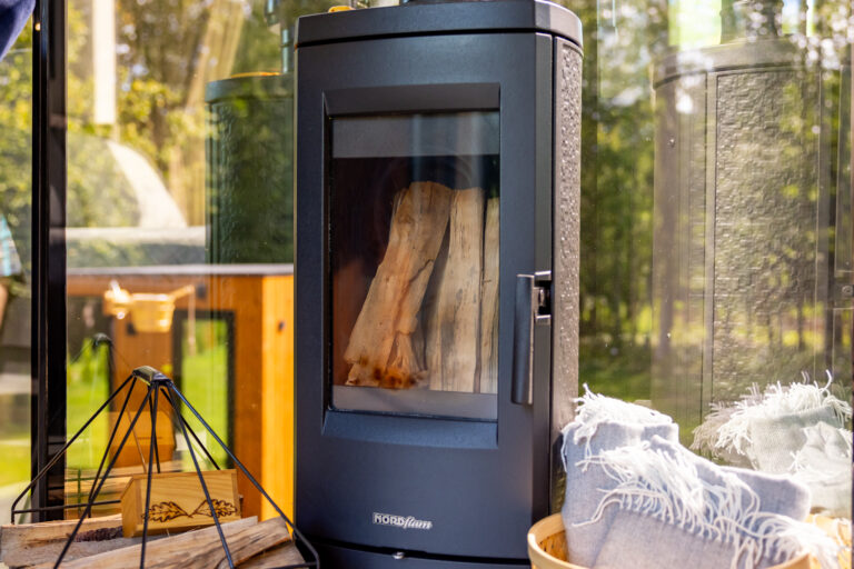 Puuküttega kamin